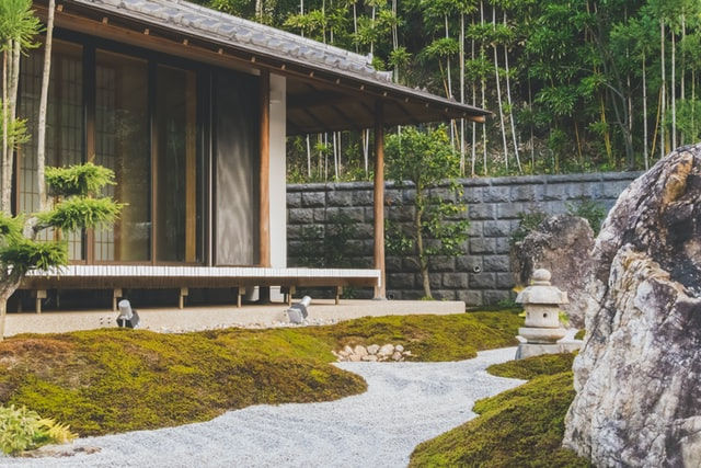 Jardin zen en casa de japon
